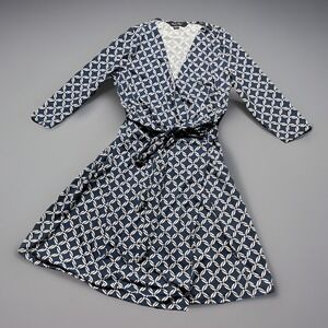 Charlie Paige Wrap Dress Size M Slimming‎ Travel Wrinkle Resistant
